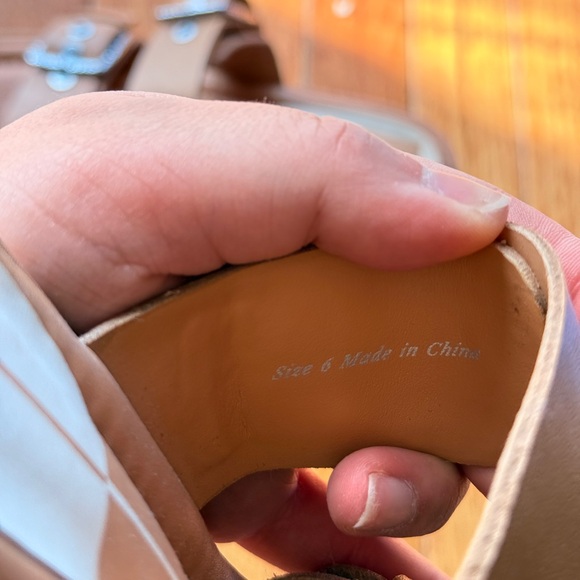 Dolce Vita Tan Platform Sandals - Picture 4 of 7